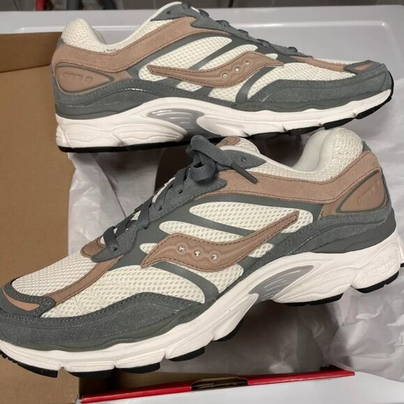 Size 12 - Saucony ProGrid Omni 9 Premium Green Cream Shoes - Picture 1 of 5